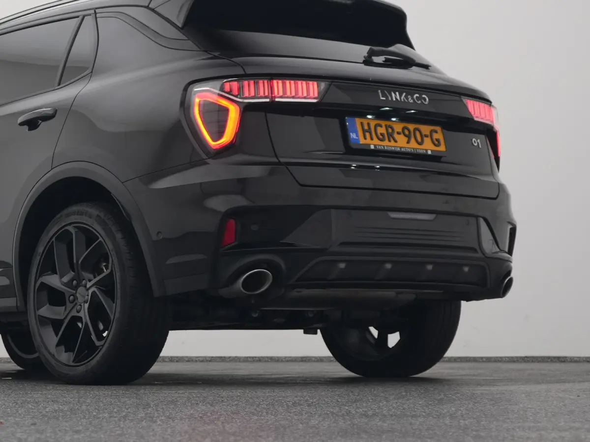 1.5 Plug-in Hybrid | 360° | BLACK | ZWARTE HEMEL | STUURVERWARMING | NLD AUTO