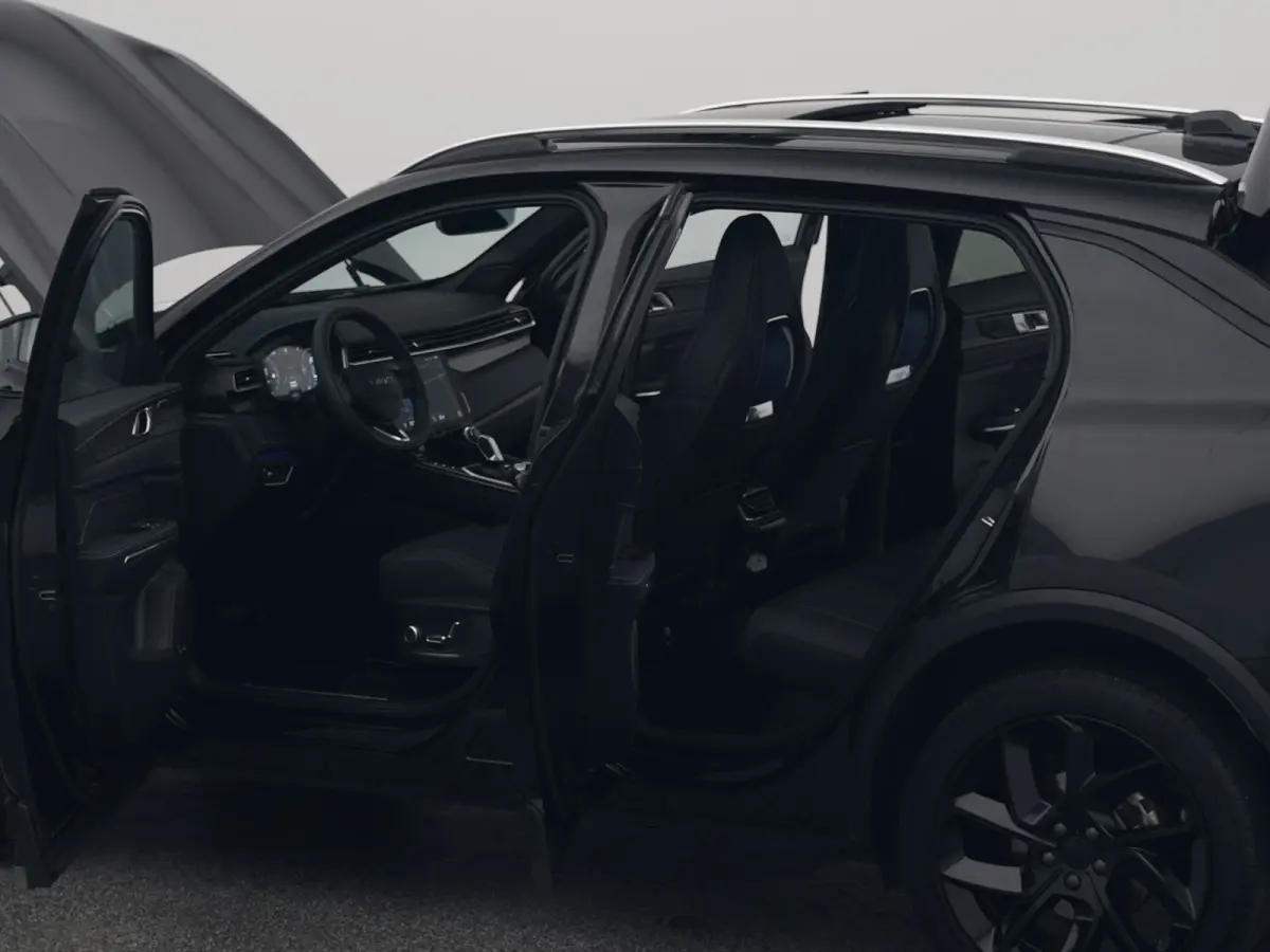 1.5 Plug-in Hybrid | 360° | BLACK | ZWARTE HEMEL | STUURVERWARMING | NLD AUTO