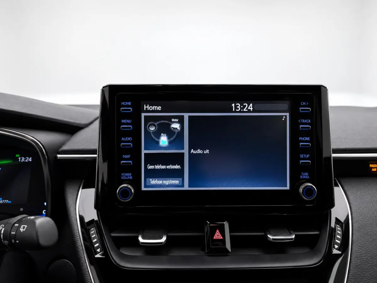 1.8 Hybrid Dynamic Navigatie Apple CarPlay Android Auto Camera Parkeerhulp Adaptive Cruise Control Stuurverwarming Climate Control Lichmetalen velgen