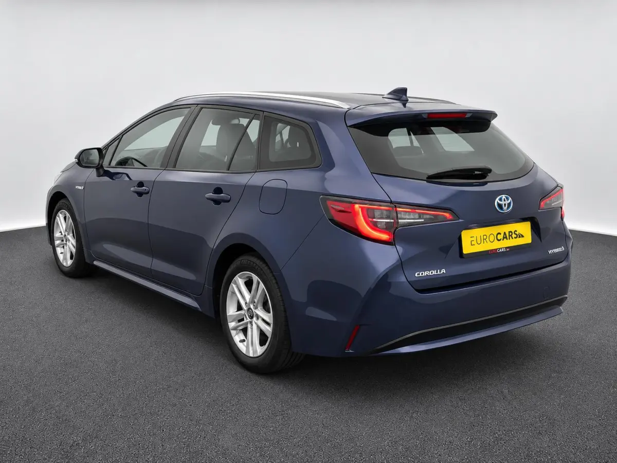 1.8 Hybrid Dynamic Navigatie Apple CarPlay Android Auto Camera Parkeerhulp Adaptive Cruise Control Stuurverwarming Climate Control Lichmetalen velgen