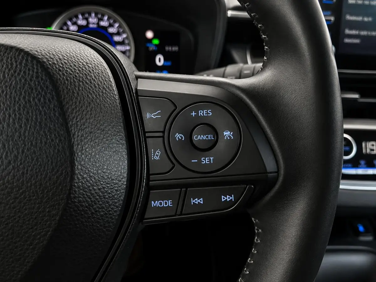 1.8 Hybrid Dynamic Navigatie Apple CarPlay Android Auto Camera Parkeerhulp Adaptive Cruise Control Stuurverwarming Climate Control Lichmetalen velgen