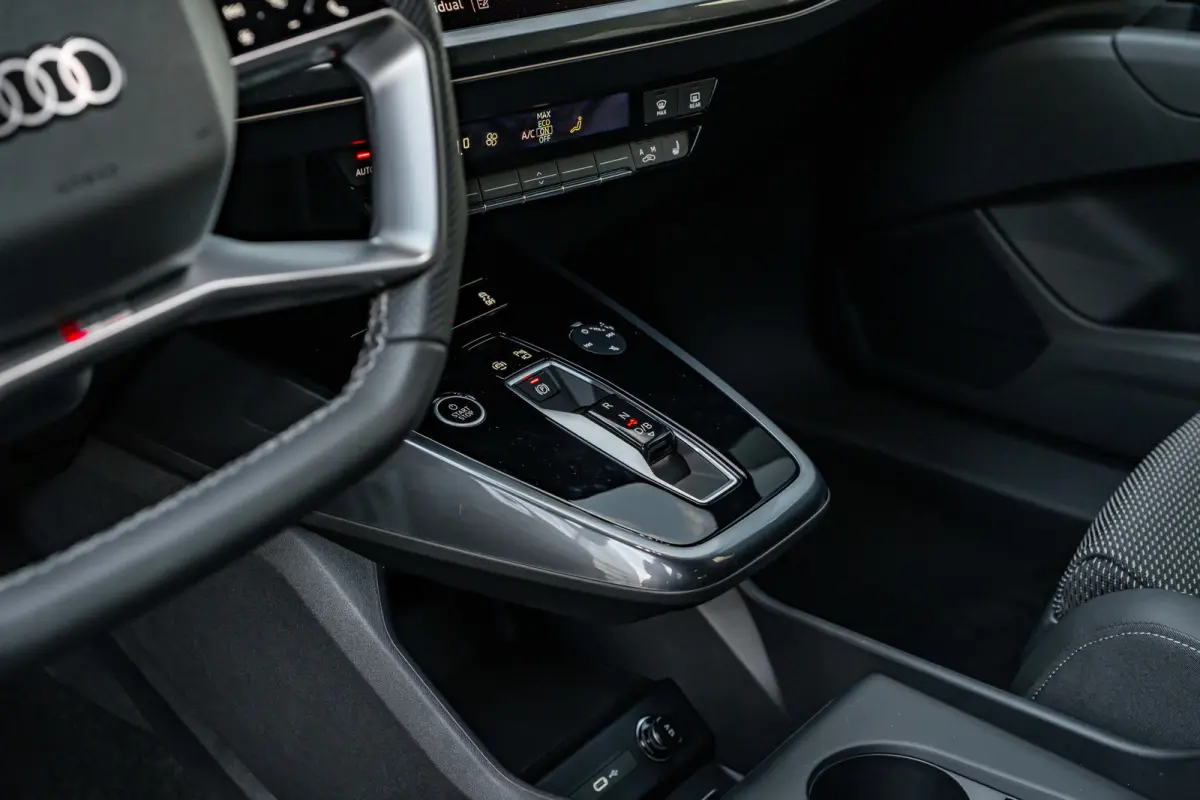 S edition Competition | Achterklep, automatisch bedienbaar | Achteruitrijcamera | Adaptive cruise control