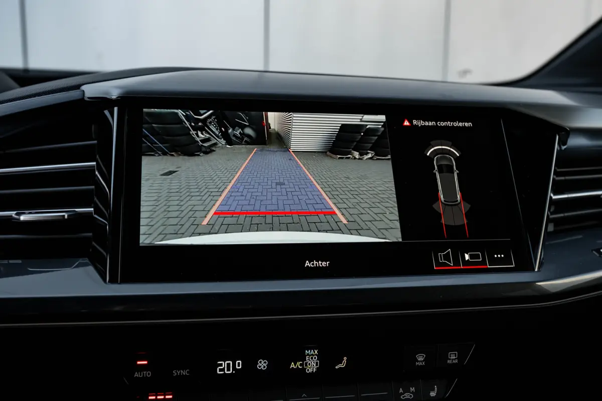 S edition Competition | Achterklep, automatisch bedienbaar | Achteruitrijcamera | Adaptive cruise control