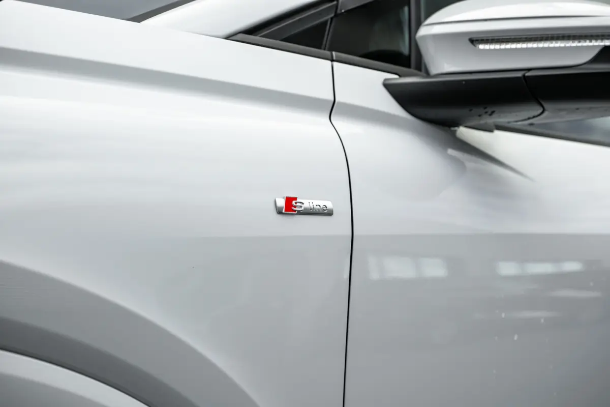 S edition Competition | Achterklep, automatisch bedienbaar | Achteruitrijcamera | Adaptive cruise control