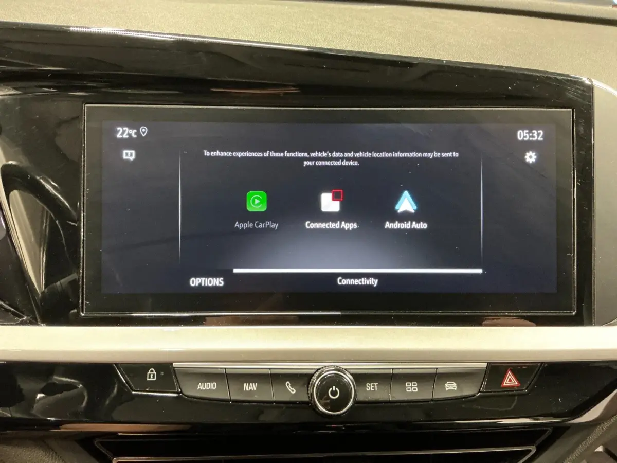 1.2 Turbo Business Elegance Stuur & Stoelverwarming | Camera | Parkeersensoren Rondom | AGR-Stoelen | Digitaal Dashboard | Camera | Achteruitrijcamera | Afwijkende dakkleur | Comfortstoel(en