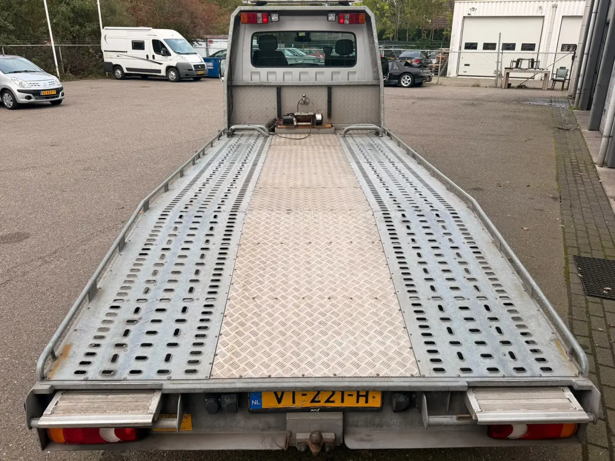 T35 2.3 dCi L4 DL Oprijwagen