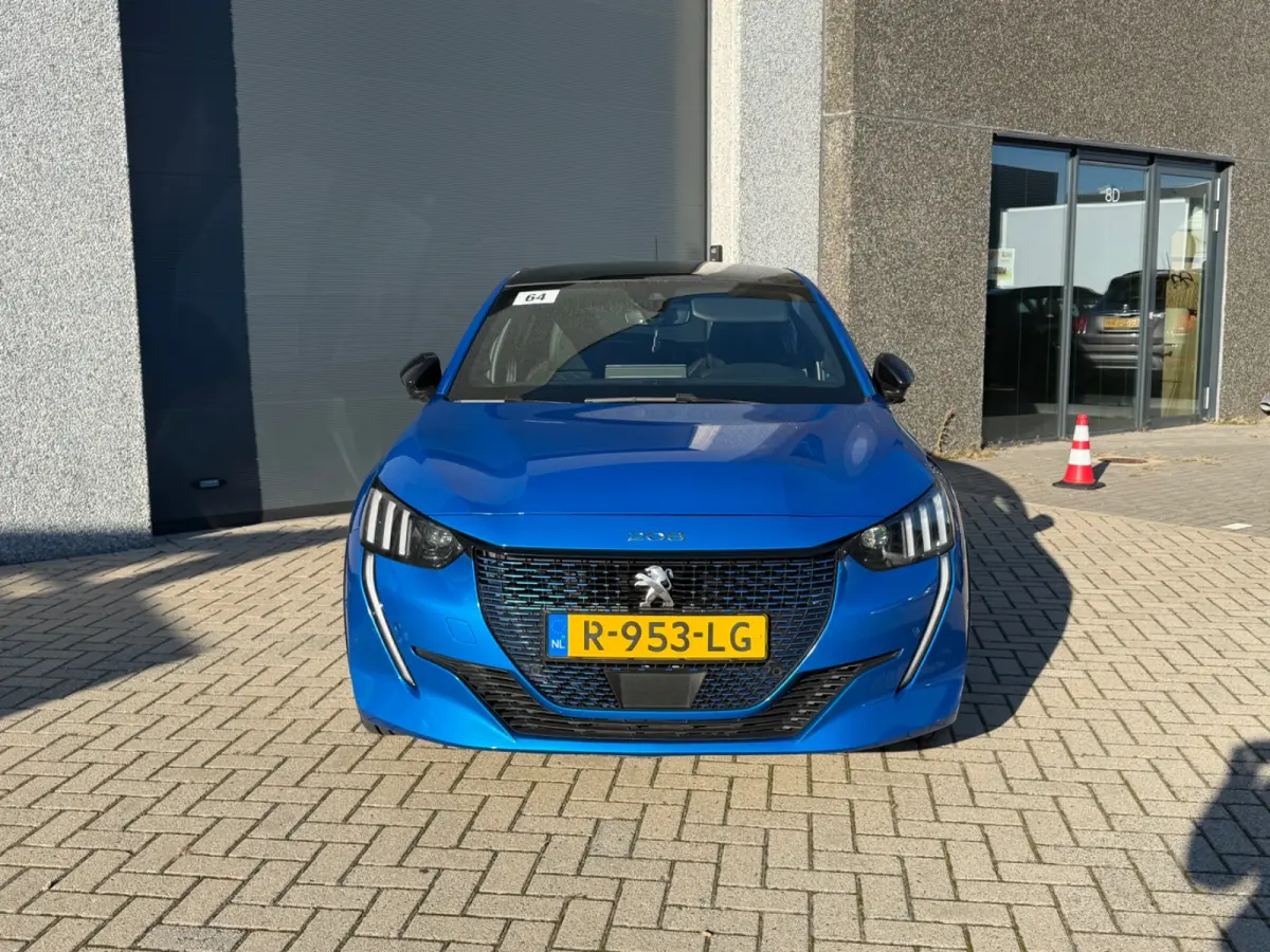 EV GT Pack 50 kWh Panorama Dak | Alcantara/Leer | Camera | Adaptieve Cruise | Stoelverwarming | 17" Lichtmetaal | Climate | Carplay | Digitaal Dashboard  | Achteruitrijcamera | Airco (automa