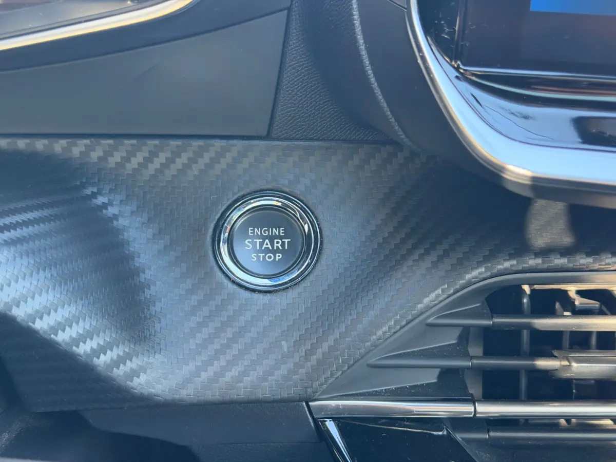 EV GT Pack 50 kWh Panorama Dak | Alcantara/Leer | Camera | Adaptieve Cruise | Stoelverwarming | 17" Lichtmetaal | Climate | Carplay | Digitaal Dashboard  | Achteruitrijcamera | Airco (automa