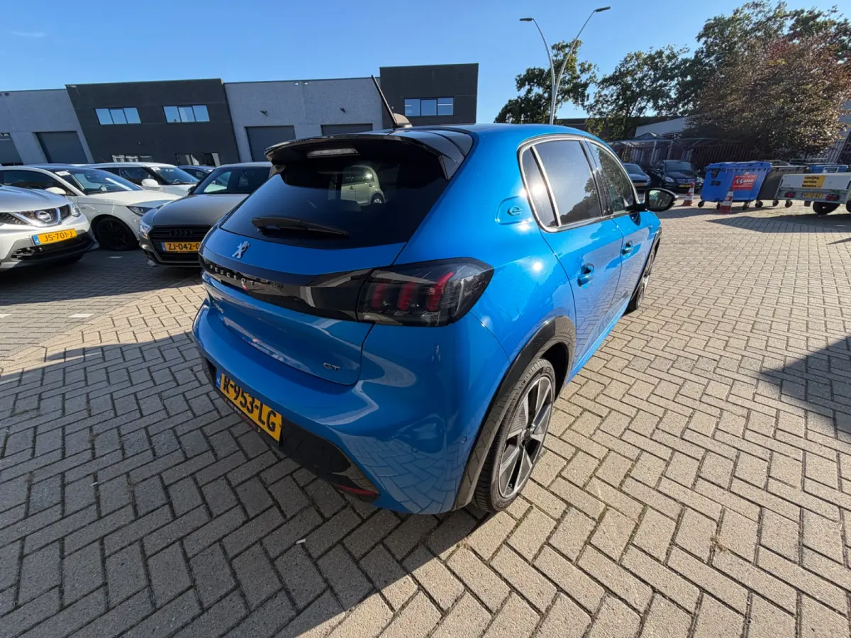EV GT Pack 50 kWh Panorama Dak | Alcantara/Leer | Camera | Adaptieve Cruise | Stoelverwarming | 17" Lichtmetaal | Climate | Carplay | Digitaal Dashboard  | Achteruitrijcamera | Airco (automa