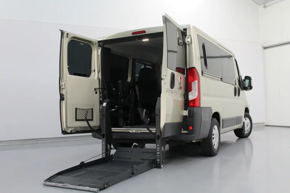 30 2.3 MultiJet L1H1, 131PK, ROLSTOELBUS MET LIFT | RIJKLAAR | AUTOMAAT | EURO 6 | 105.215 KM