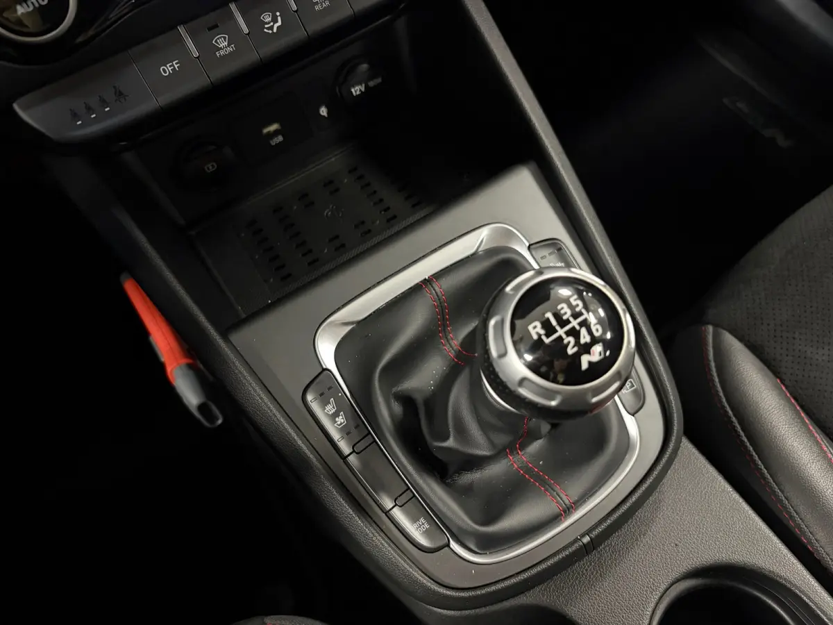 1.0 T-GDI*N-Line*MHEV*Nardo-Gray*NAP*Stoelverwaring*Trekhaak*Camera*