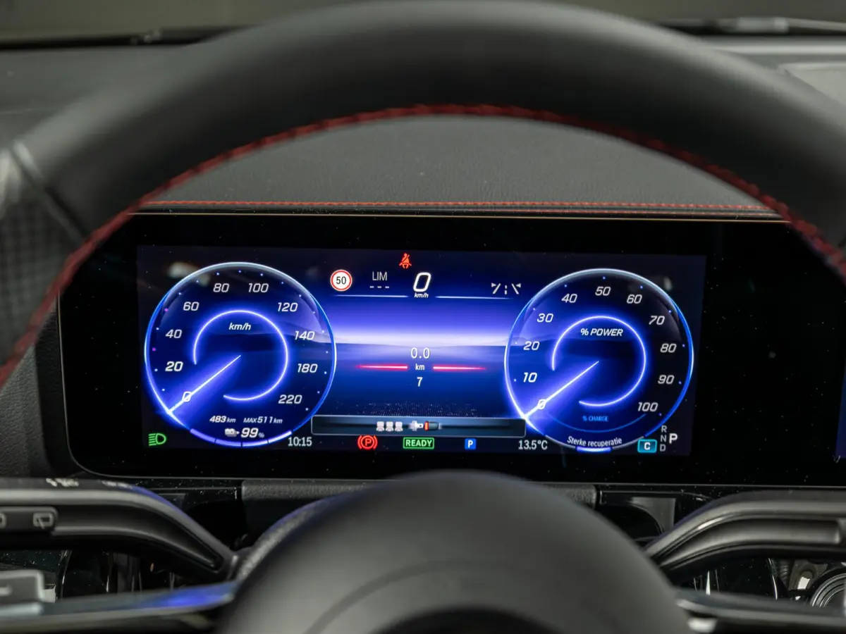 250+ Business Solution AMG 71 kWh | Panorama dak