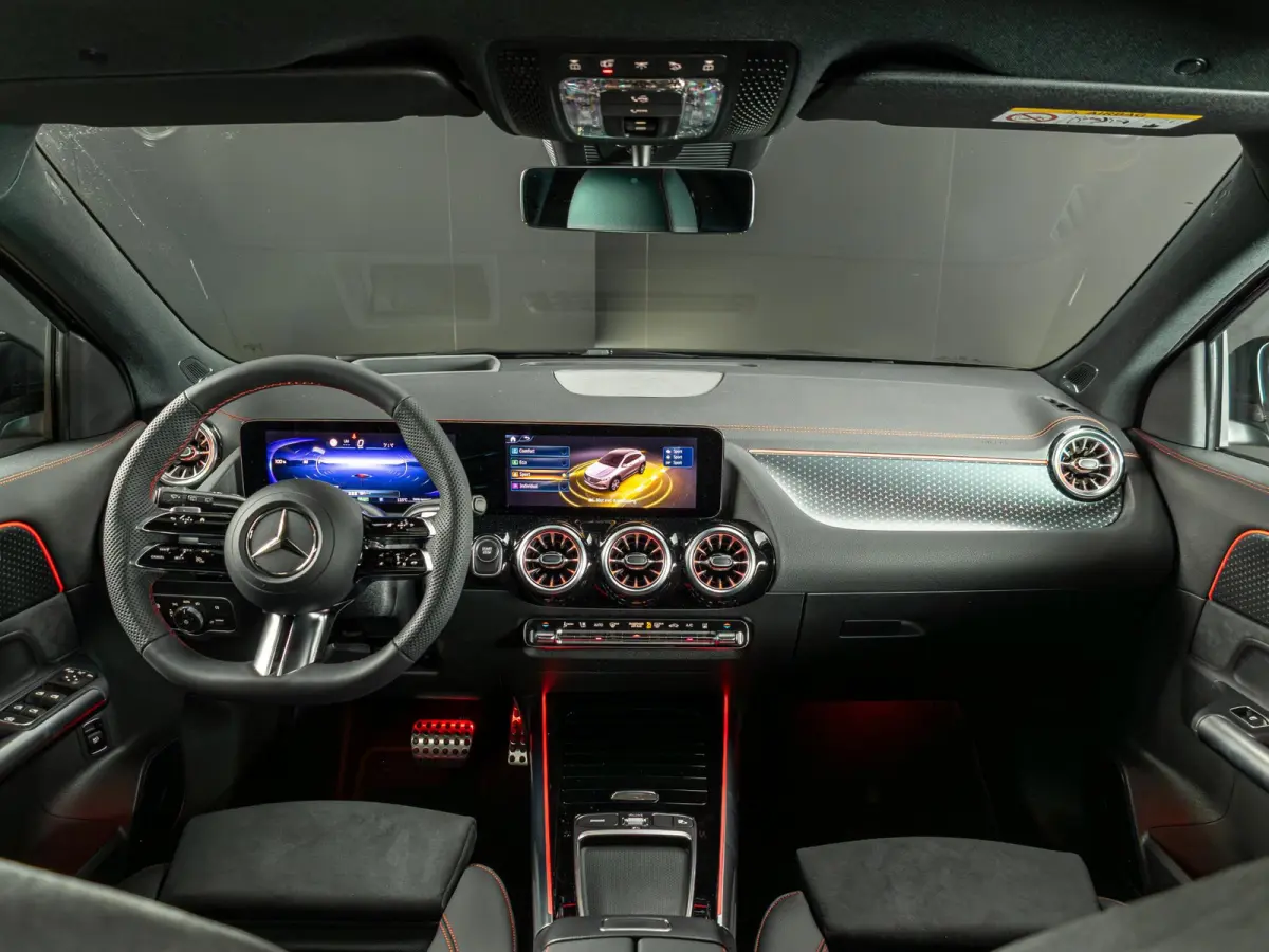 250+ Business Solution AMG 71 kWh | Panorama dak