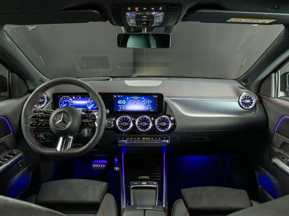 250+ Business Solution AMG 71 kWh | Panorama dak