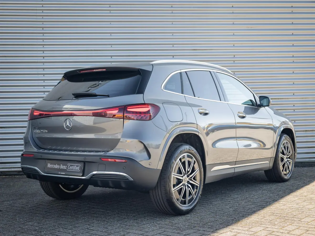 250+ Business Solution AMG 71 kWh | Panorama dak | Trekhaak