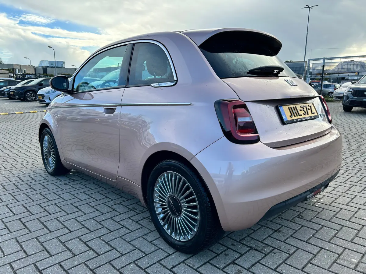 Passion 42 kWh Keyless Start | Apple CarPlay/Android Auto | Climate Controle | Cruise Controle | Lichtmetalen velgen | | Airco | Apple Carplay/Android Auto|telefoonintegratie premium | Boord