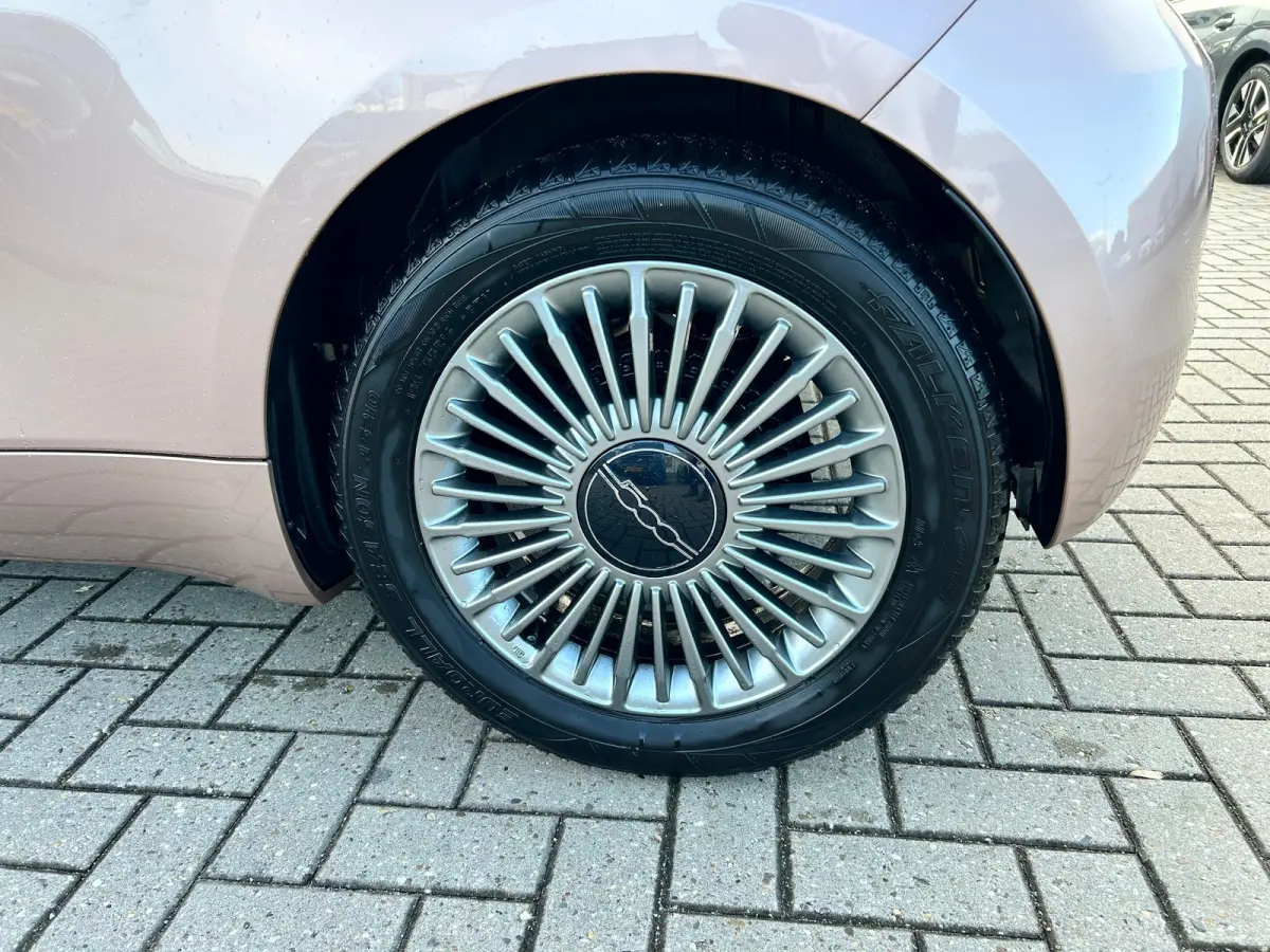 Passion 42 kWh Keyless Start | Apple CarPlay/Android Auto | Climate Controle | Cruise Controle | Lichtmetalen velgen | | Airco | Apple Carplay/Android Auto|telefoonintegratie premium | Boord