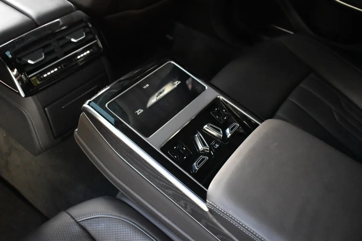 60 TFSI e Quattro | Panorama | TV-schermen | Massage V+A | B&O | Matrix | 360 Camera | Head-Up | Luchtvering |