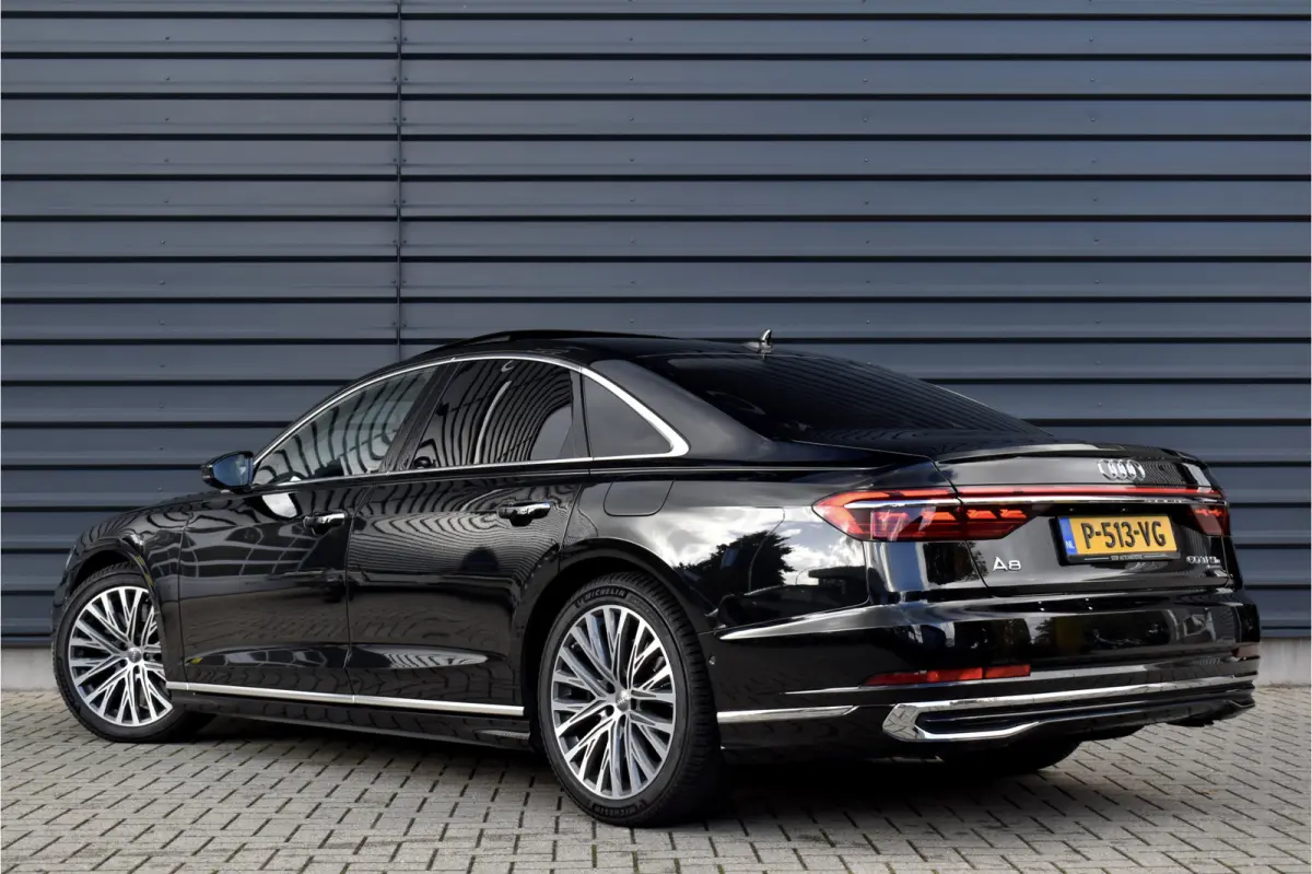 60 TFSI e Quattro | Panorama | DVD schermen | Massage | B&O | Matrix | 360 Camera | Head-Up | Luchtvering |