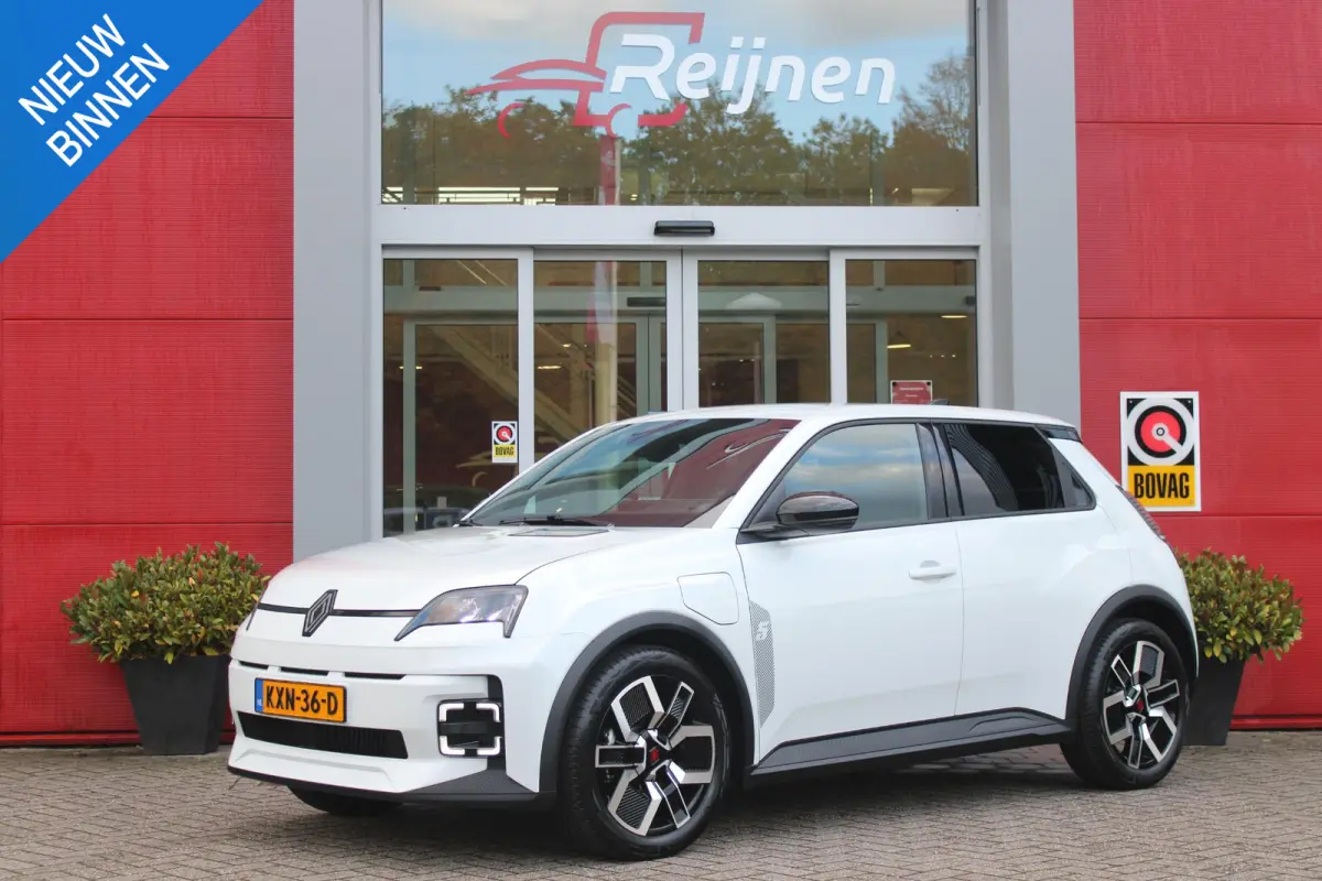COMFORT RANGE TECHNO 150PK 52 kWh *NIEUWE AUTO!* | PACK WINTER TECHNO: (ELEKTRISCH VERWARMBARE VOORSTOELEN, ELEKTRISCH VERWARMBAAR STUURWIEL, BESTUUDERSSTOEL MET ELEKTRSCH VERSTELBARE LENDES