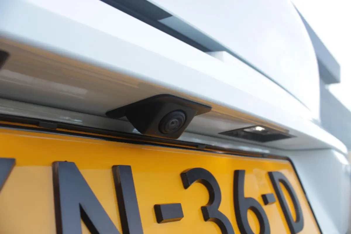 COMFORT RANGE TECHNO 150PK 52 kWh *NIEUWE AUTO!* | PACK WINTER TECHNO: (ELEKTRISCH VERWARMBARE VOORSTOELEN, ELEKTRISCH VERWARMBAAR STUURWIEL, BESTUUDERSSTOEL MET ELEKTRSCH VERSTELBARE LENDES