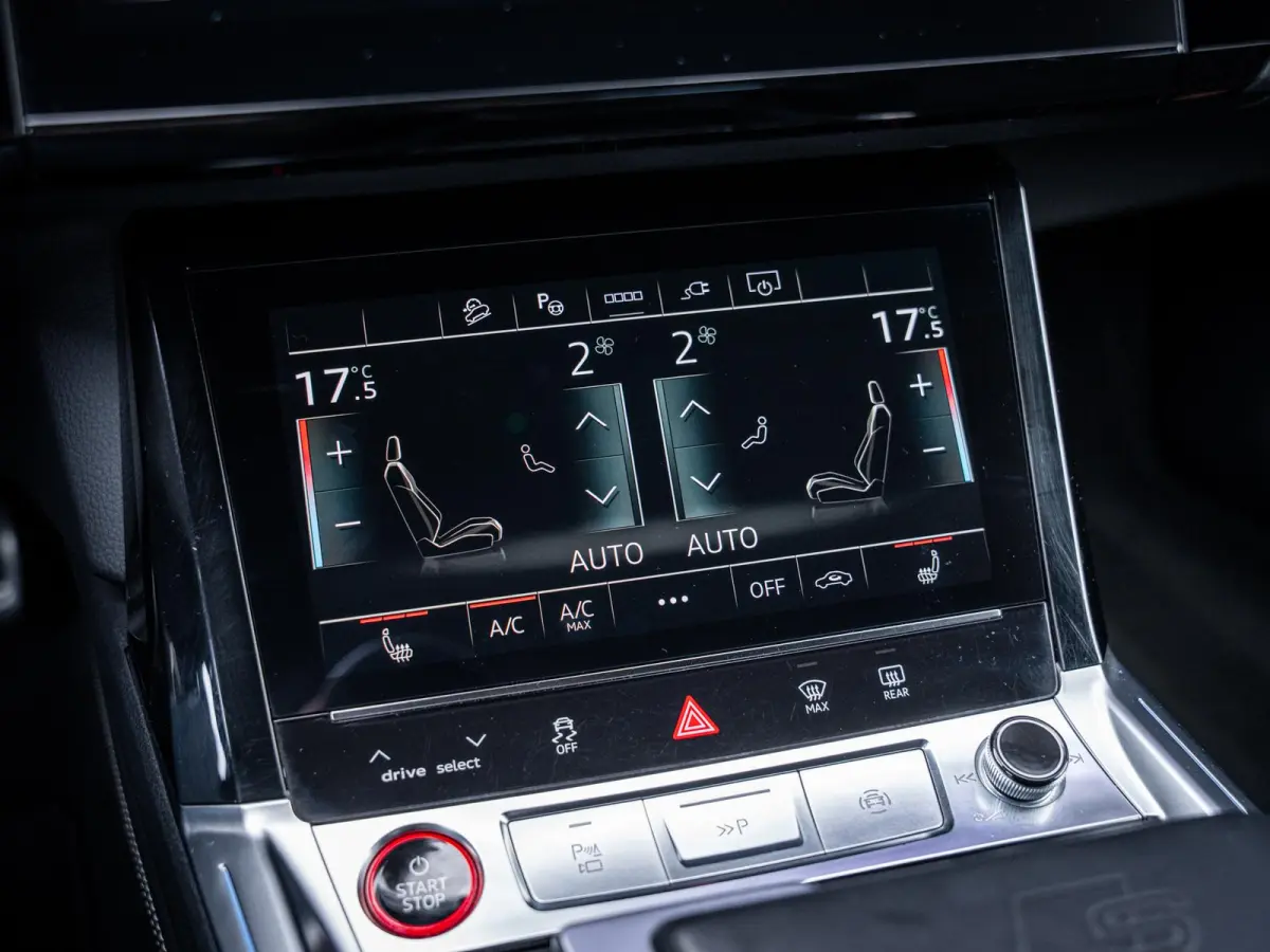 SQ8 S quattro 115 kWh - Pano l Matrix l B&O l RS seats