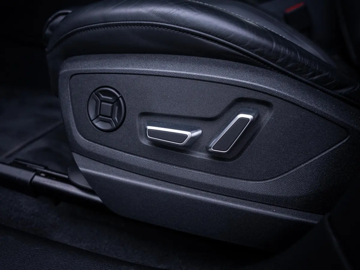 SQ8 S quattro 115 kWh - Pano l Matrix l B&O l RS seats