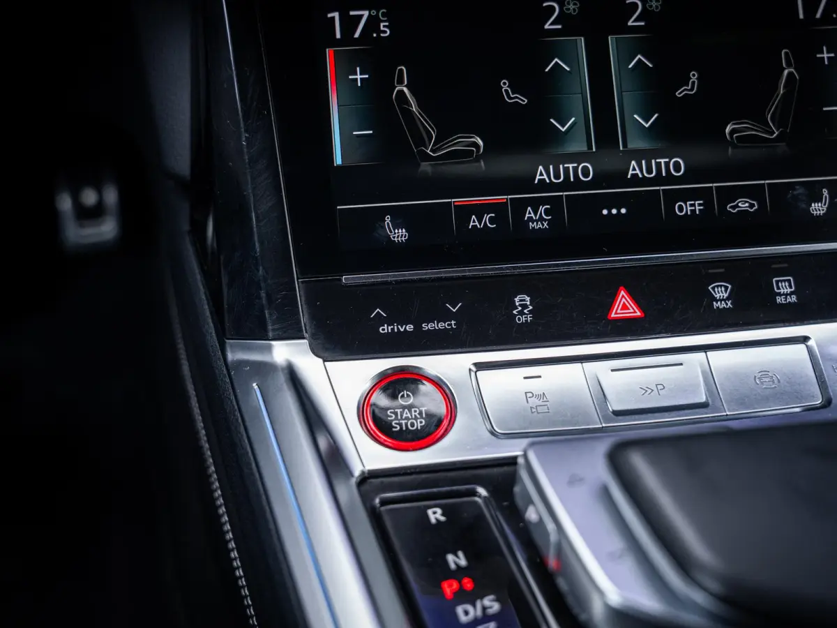 SQ8 S quattro 115 kWh - Pano l Matrix l B&O l RS seats