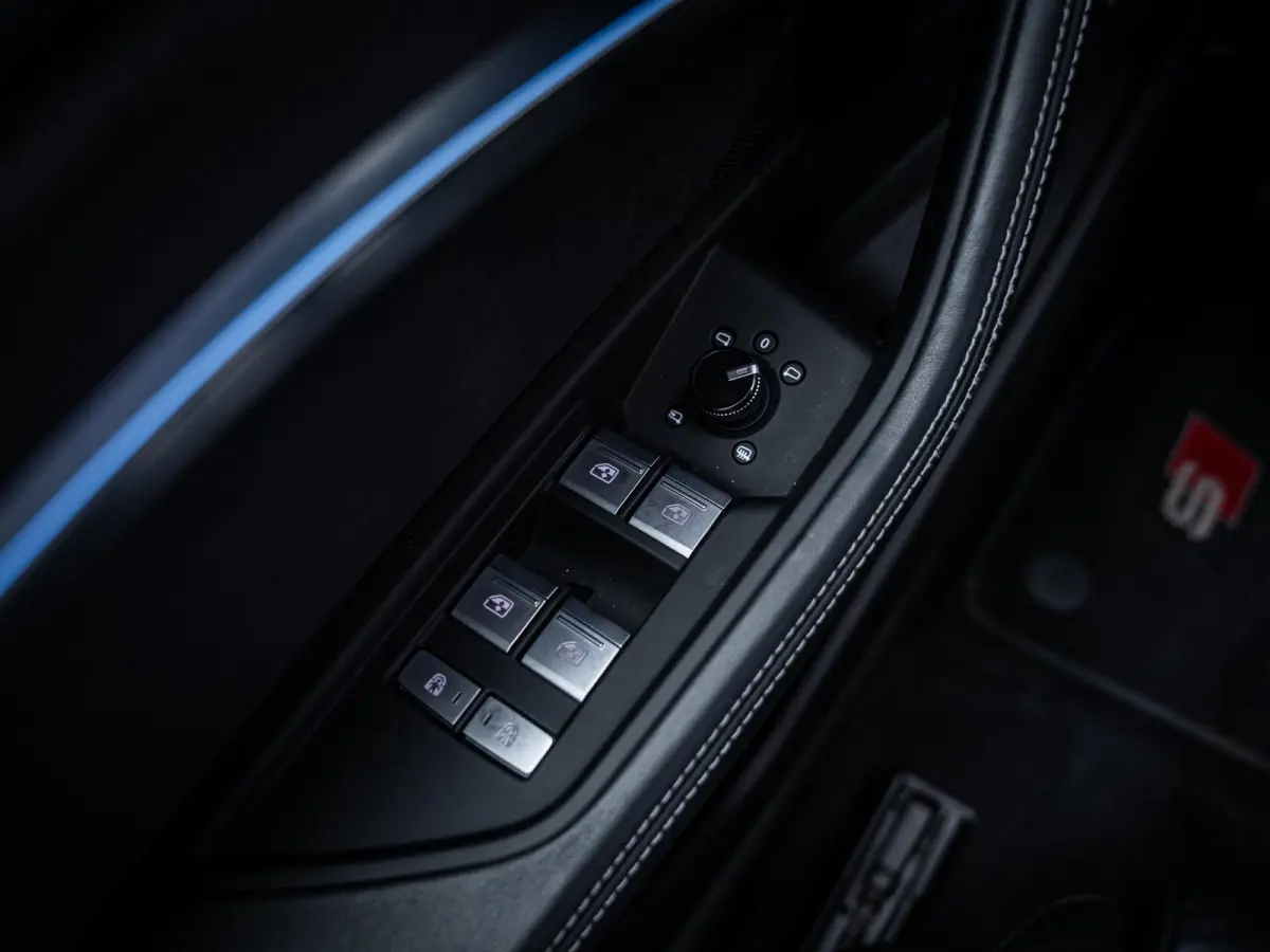 SQ8 S quattro 115 kWh - Pano l Matrix l B&O l RS seats
