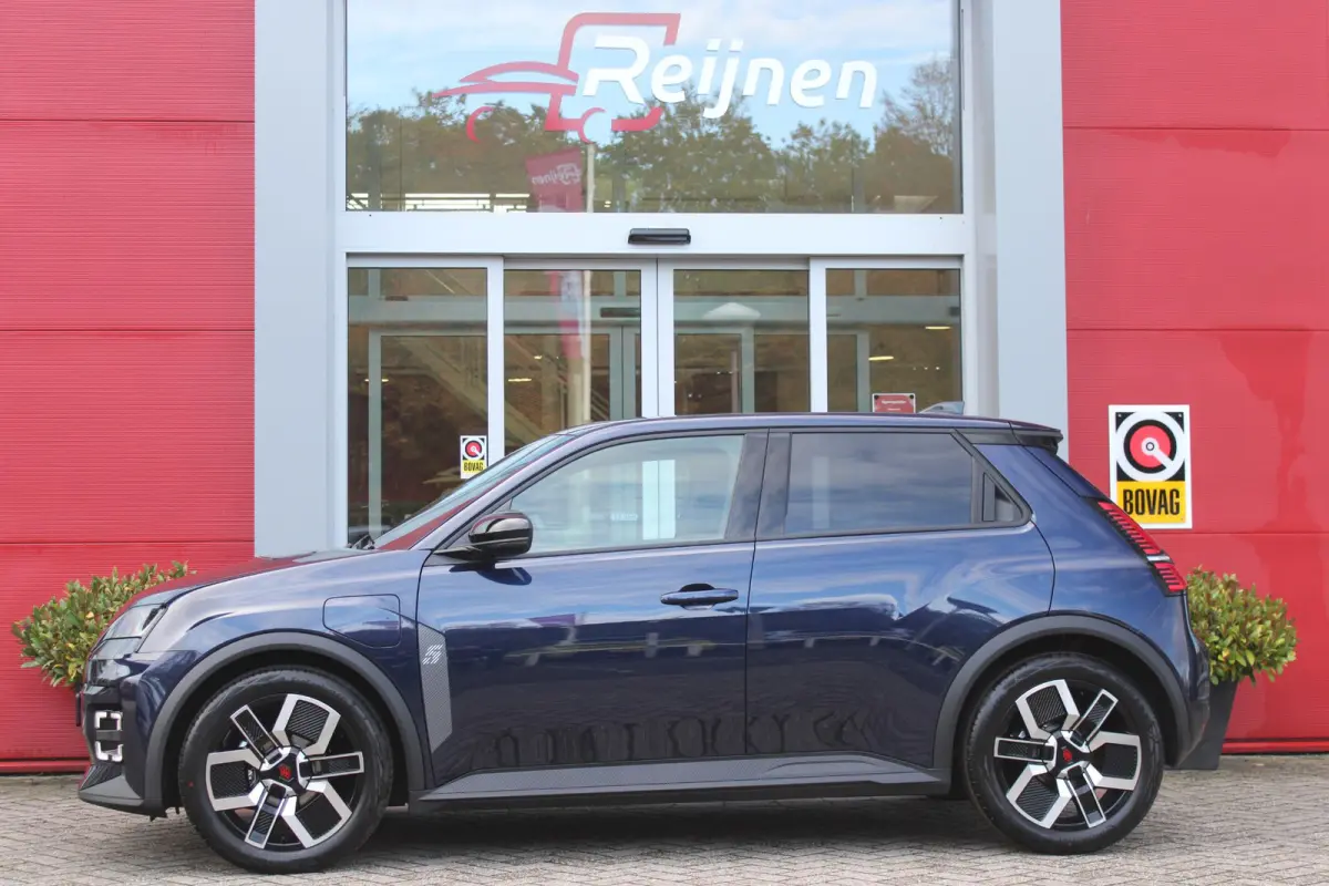 COMFORT RANGE TECHNO 150PK 52 kWh *NIEUWE AUTO!* | PACK WINTER TECHNO: (ELEKTRISCH VERWARMBARE VOORSTOELEN, ELEKTRISCH VERWARMBAAR STUURWIEL, BESTUUDERSSTOEL MET ELEKTRSCH VERSTELBARE LENDES