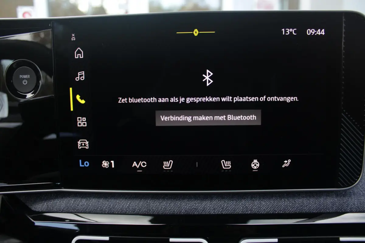 COMFORT RANGE TECHNO 150PK 52 kWh *NIEUWE AUTO!* | PACK WINTER TECHNO: (ELEKTRISCH VERWARMBARE VOORSTOELEN, ELEKTRISCH VERWARMBAAR STUURWIEL, BESTUUDERSSTOEL MET ELEKTRSCH VERSTELBARE LENDES