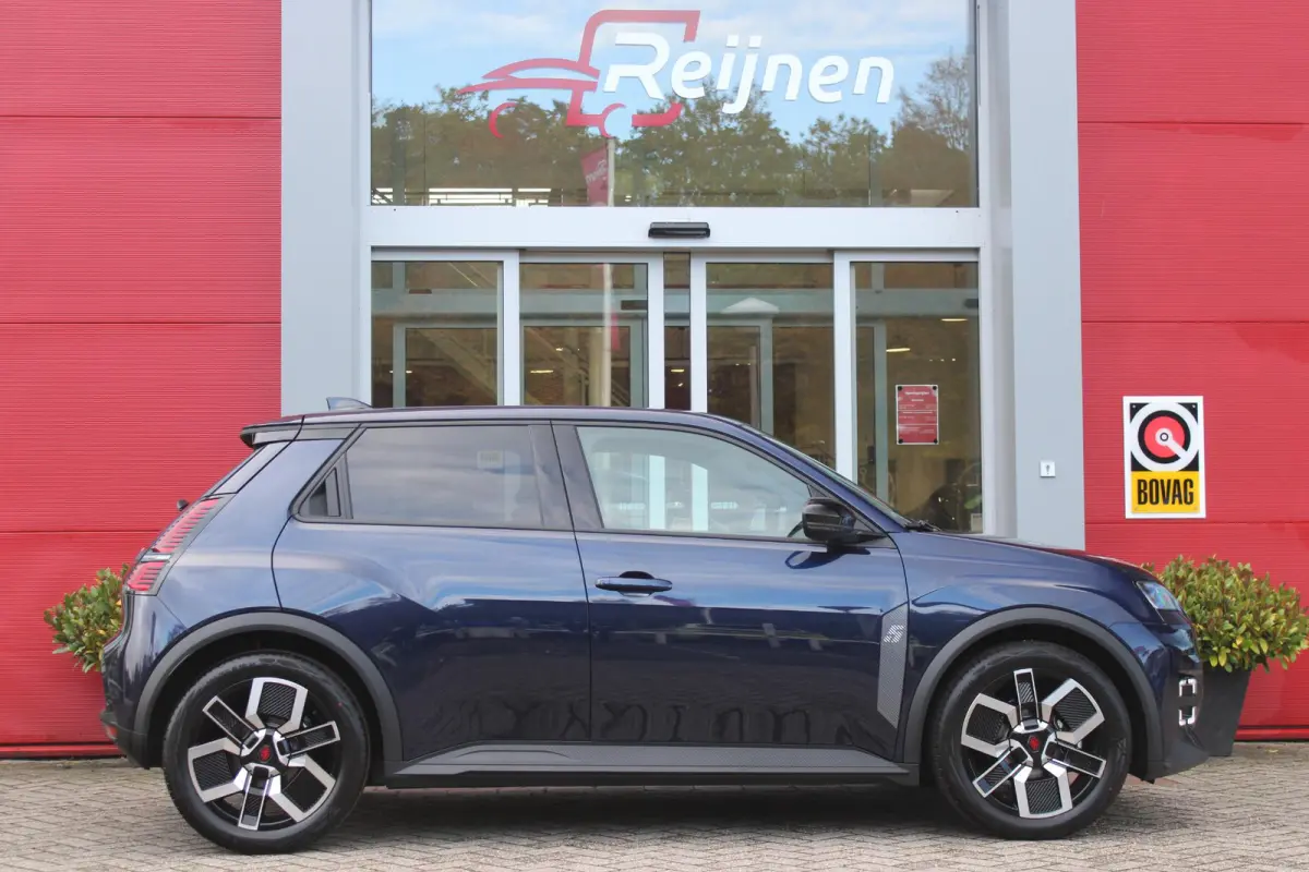 COMFORT RANGE TECHNO 150PK 52 kWh *NIEUWE AUTO!* | PACK WINTER TECHNO: (ELEKTRISCH VERWARMBARE VOORSTOELEN, ELEKTRISCH VERWARMBAAR STUURWIEL, BESTUUDERSSTOEL MET ELEKTRSCH VERSTELBARE LENDES
