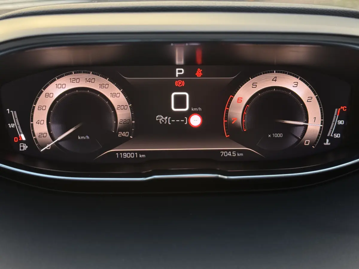 1.6 PureTech Blue Lease GT Pano | Trekhaak |  Memory | Focal |