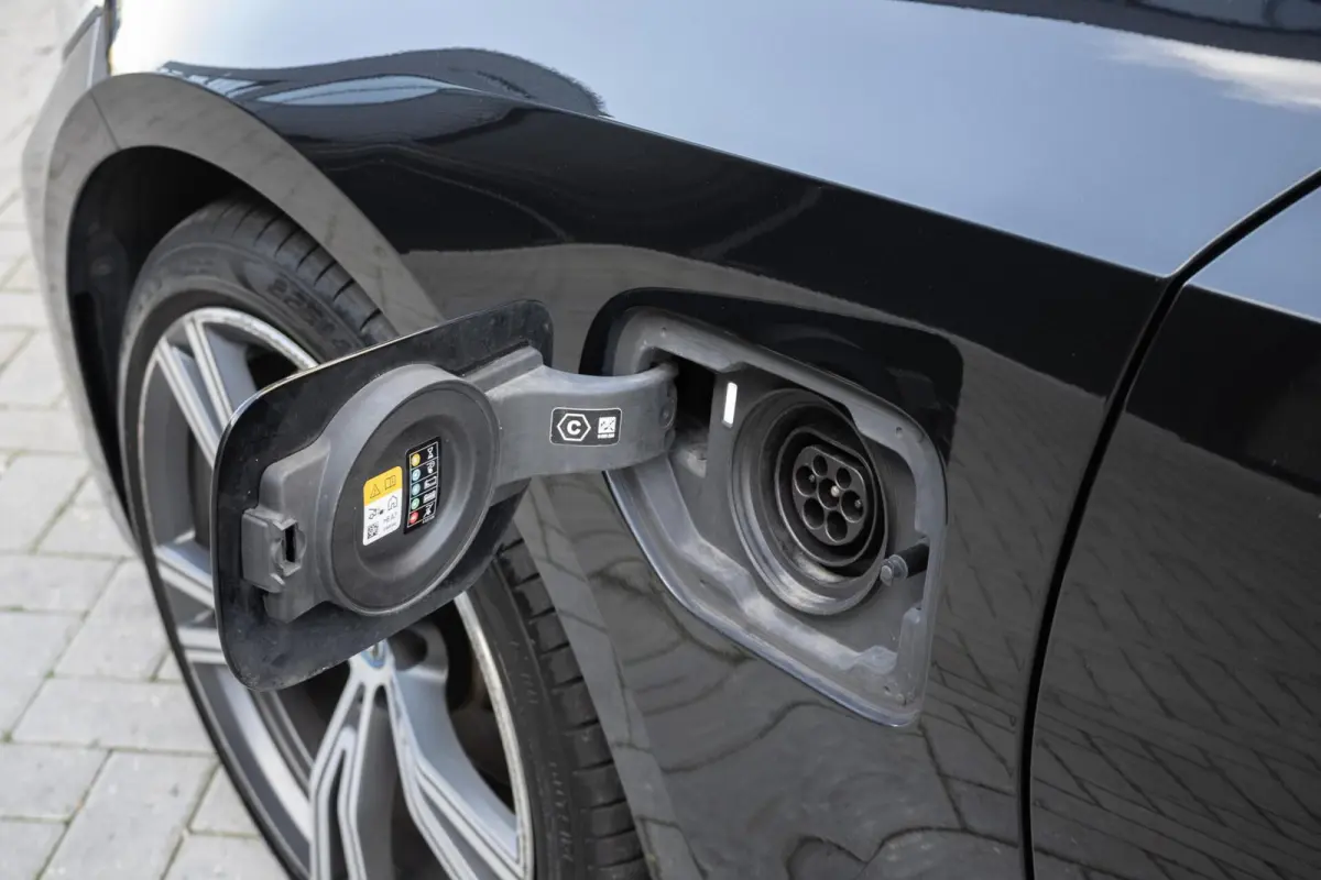 320e M-Sport High Executive | LASER | CARPLAY | LEER | STOELVERWARMING