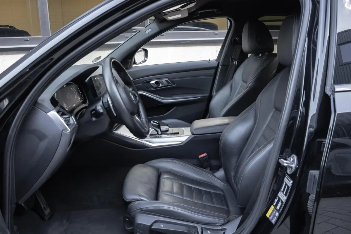 320e M-Sport High Executive | LASER | CARPLAY | LEER | STOELVERWARMING