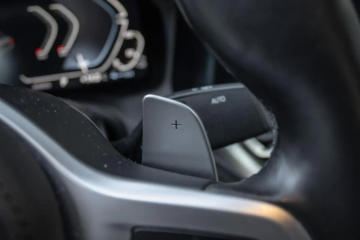 320e M-Sport High Executive | LASER | CARPLAY | LEER | STOELVERWARMING