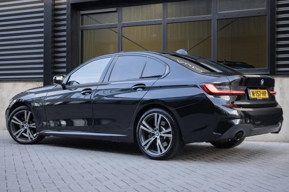 320e M-Sport High Executive | LASER | CARPLAY | LEER | STOELVERWARMING
