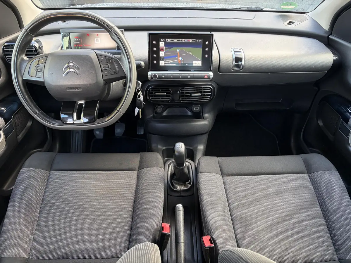 1.2 PureTech Feel ✓2 Eigenaar✓D-riem vv in 05-2021✓Navi✓Clima✓Cruise✓Pdc✓110pk✓Lm velgen✓N.A.P✓Apk tot 02-2027