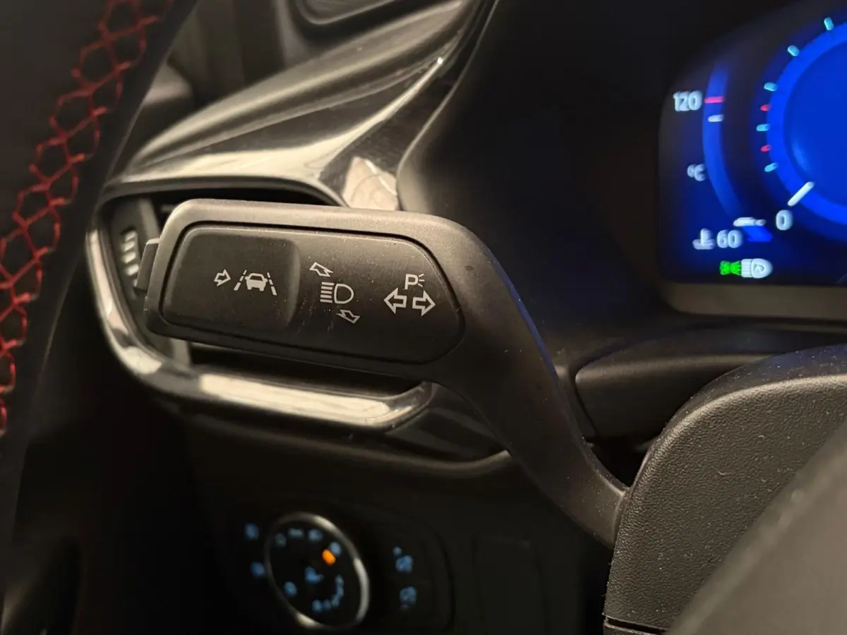 1.0 EcoBoost ST-Line | Achteruitrijcamera | Airco (automatisch) | Apple Carplay/Android Auto|telefoonintegratie premium