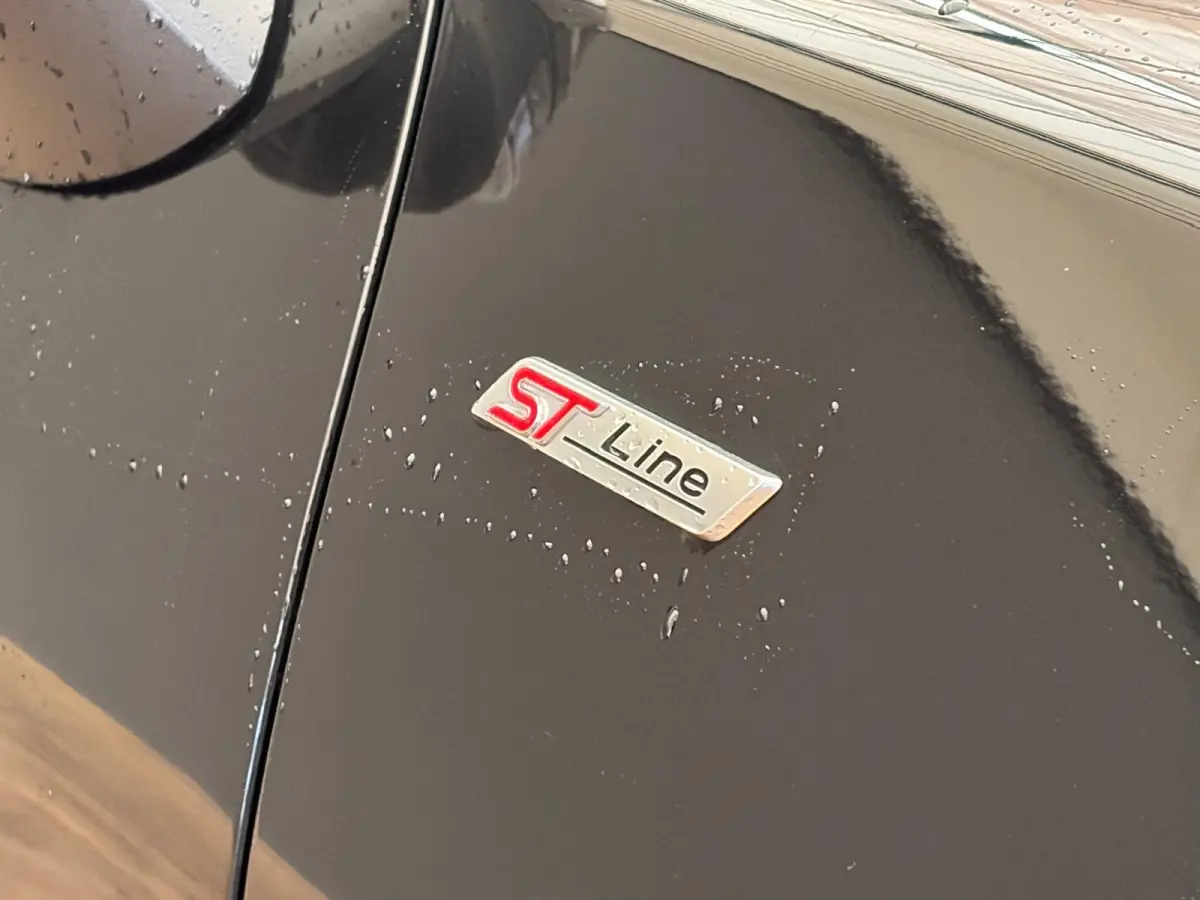 1.0 EcoBoost ST-Line | Achteruitrijcamera | Airco (automatisch) | Apple Carplay/Android Auto|telefoonintegratie premium