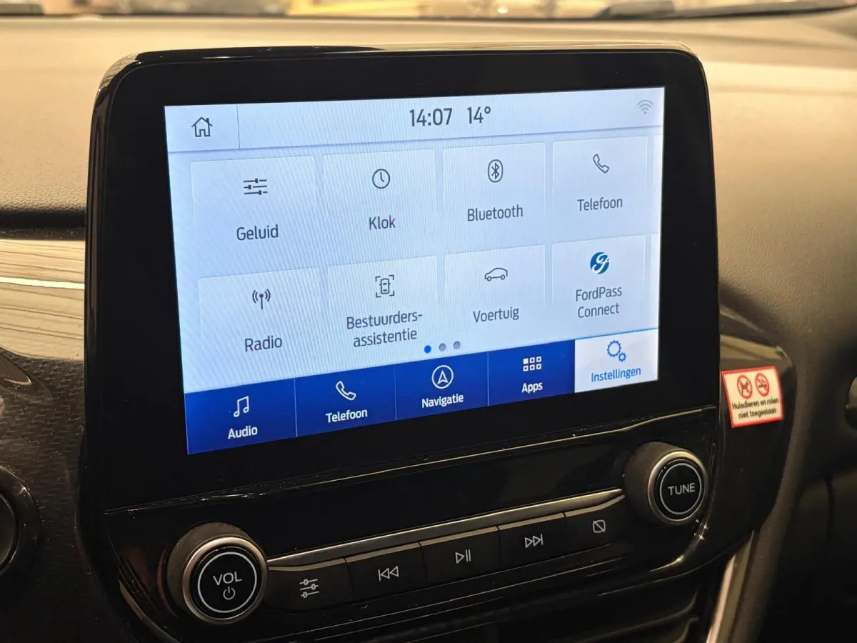 1.0 EcoBoost ST-Line | Achteruitrijcamera | Airco (automatisch) | Apple Carplay/Android Auto|telefoonintegratie premium