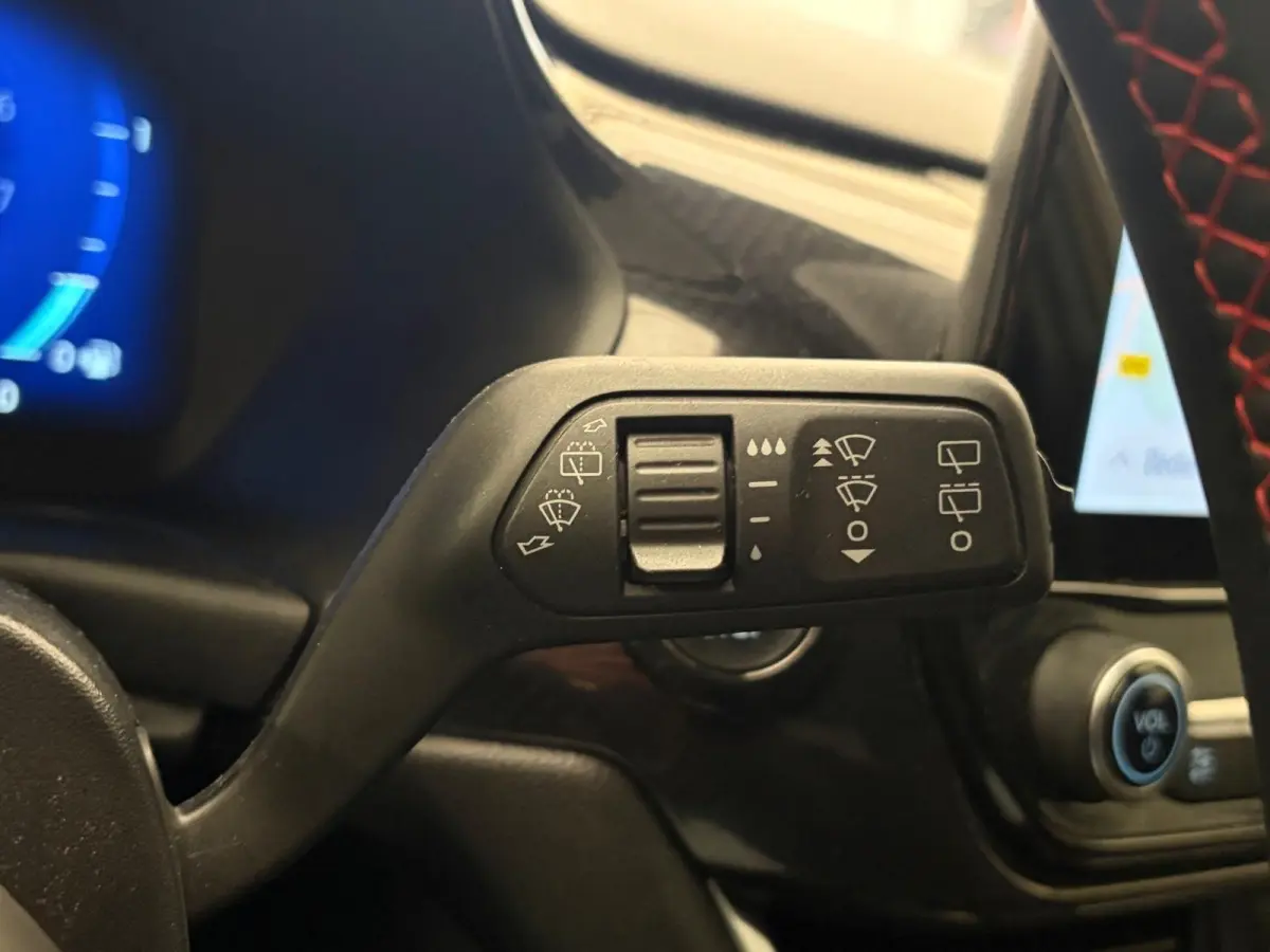 1.0 EcoBoost ST-Line | Achteruitrijcamera | Airco (automatisch) | Apple Carplay/Android Auto|telefoonintegratie premium