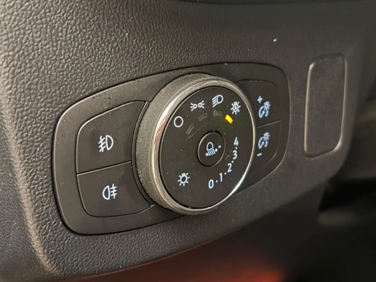 1.0 EcoBoost ST-Line | Achteruitrijcamera | Airco (automatisch) | Apple Carplay/Android Auto|telefoonintegratie premium