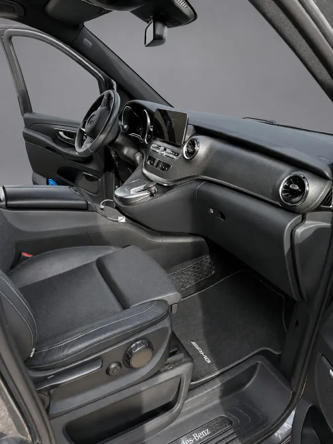 300d L2 AMG Edition 360 Camera, Cruise, Carplay, Stoelverkoeling, Burmester, Stoelverwarming, Trekhaak, 240pk, Automaat, Leder, Uniek!