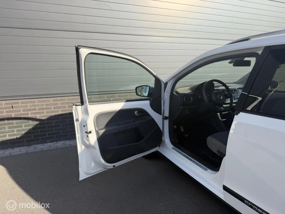 Up! 1.0 CROSS UP! TOPSTAAT! AIRCO*STOELVERW*PDC*16INCH