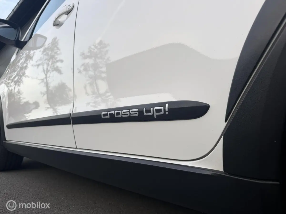 Up! 1.0 CROSS UP! TOPSTAAT! AIRCO*STOELVERW*PDC*16INCH