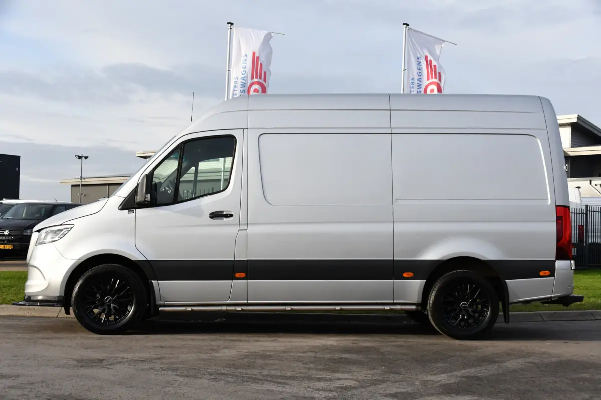 316 2.2 CDI L2H2 PB Edition Full Options! 360 Camera, Cruise, LED, Carplay, 10,5'' Mbux, Stoelverwarming, NAVI, Automaat, Uniek!