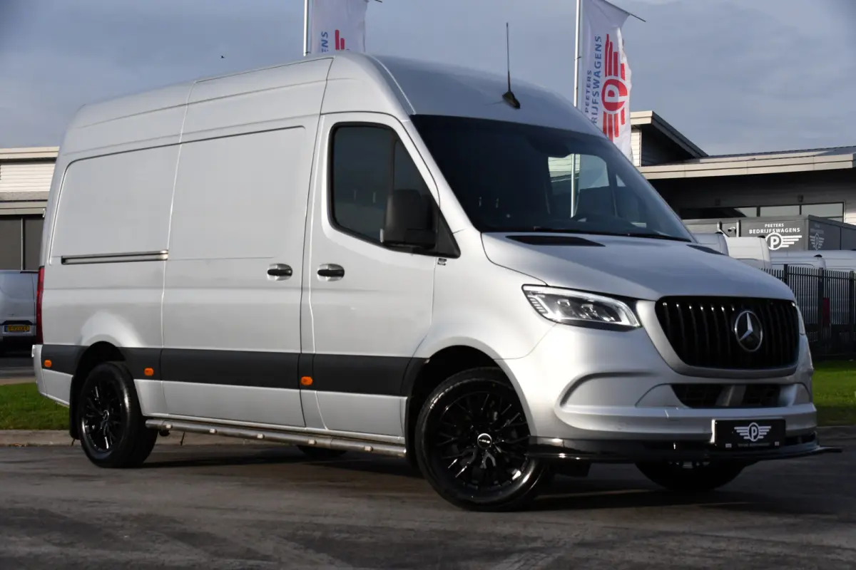 316 2.2 CDI L2H2 PB Edition Full Options! 360 Camera, Cruise, LED, Carplay, 10,5'' Mbux, Stoelverwarming, NAVI, Automaat, Uniek!