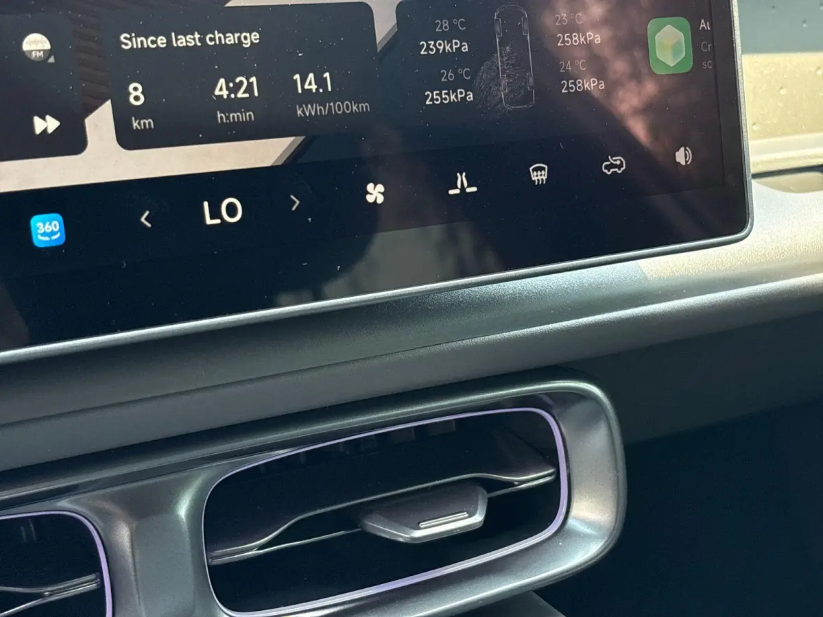 ProMax Design 67.1 kWh 218pk | DEMO | 480 km actieradius (WLTP) | Navigatie | Panorama dak | Elektrisch verstelbare stoelen | Stoel en stuurwielverwarming | 19" lichtmetalen velgen