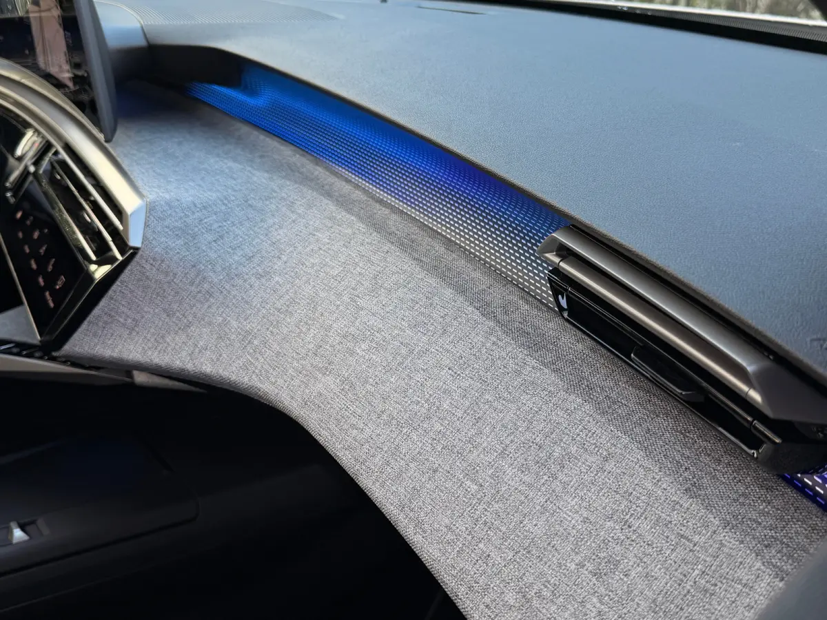 1.6 plug-in Hybrid 225 GT | DEMO DEAL | Schuifdak | Masasge | 360 Camera | Alcantara | Carplay | Memory | elektr. Klep | Matrix | Keyless | Stoel+Stuurverwarming | Adapt. Cruise